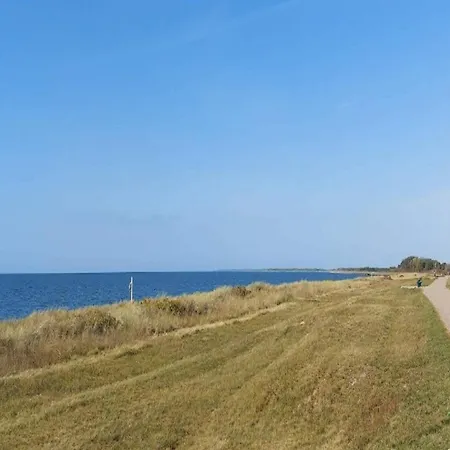 8 Person In Rodby-by Traum Vakantiehuis