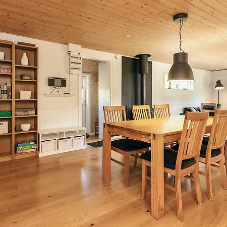 8 Person In Rodby-by Traum Rødby