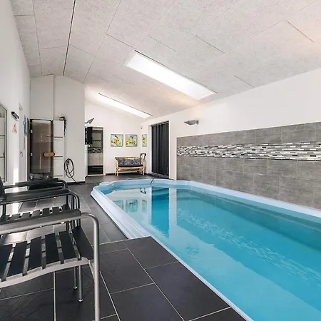 8 Person In Rodby-by Traum Rødby